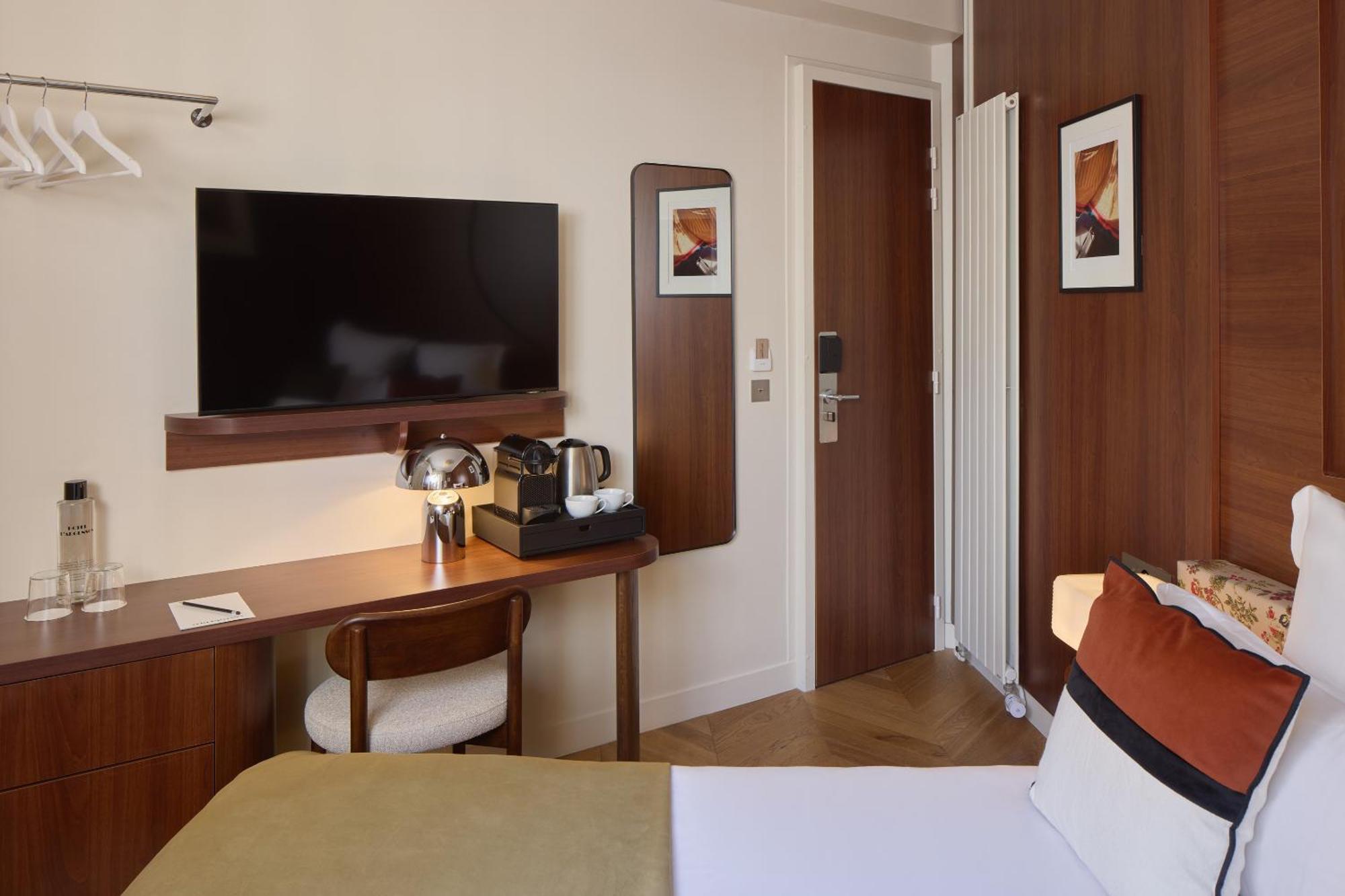 room cosy,1765949417:JPEG